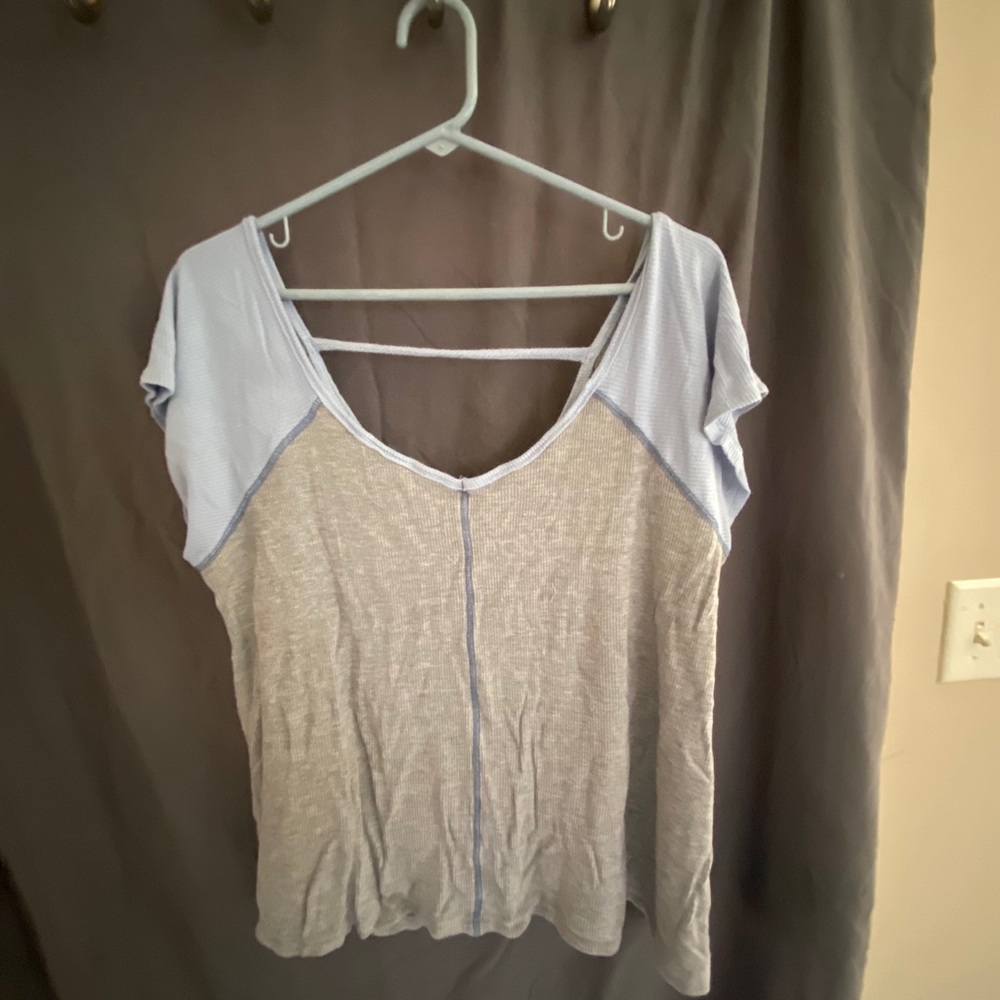 V neck top